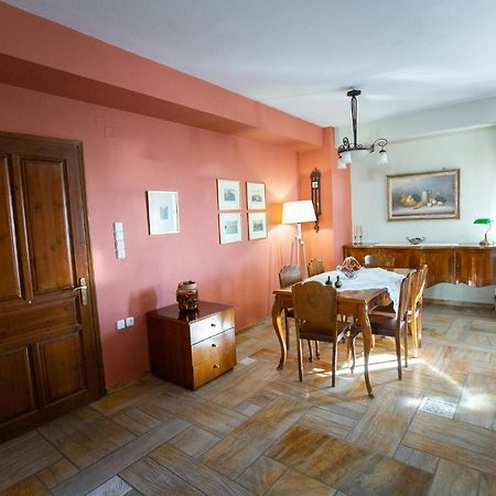 Apartment Kouros Delfi Esterno foto