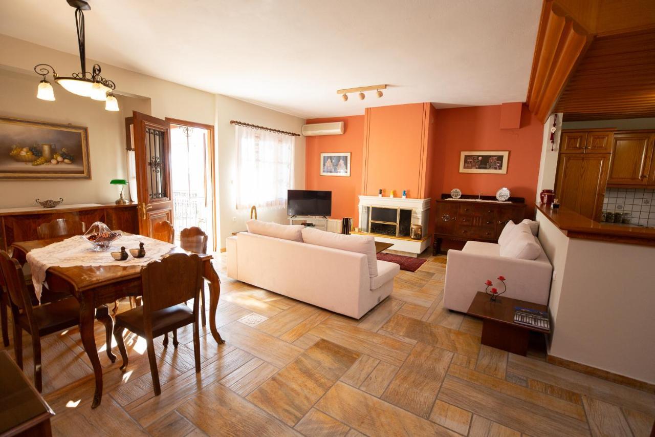 Apartment Kouros Delfi Esterno foto