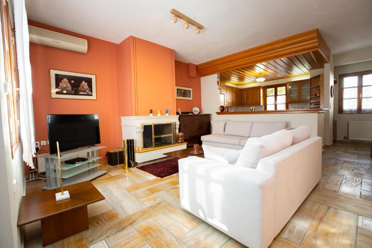 Apartment Kouros Delfi Esterno foto